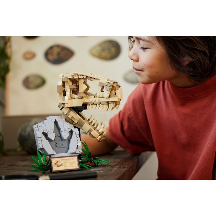 Конструктор LEGO Jurassic World Окаменелости динозавров: череп тираннозавра 577 деталей (76964) изображение 7
