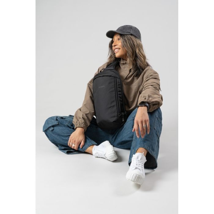 Сумка Pacsafe Vibe 325 sling pack Черная (60221130) изображение 9