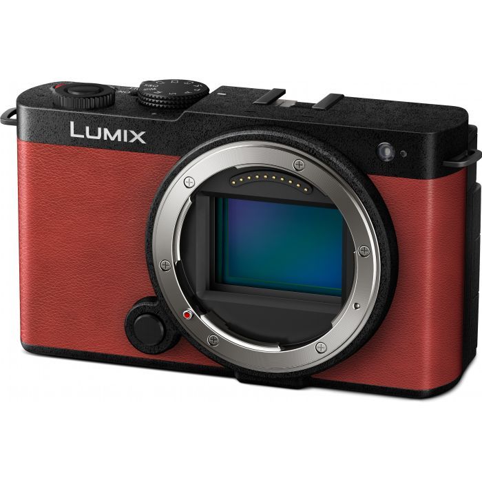 Цифровой фотоаппарат Panasonic Lumix DC-S9 Body Crimson Red (DC-S9E-R) изображение 2