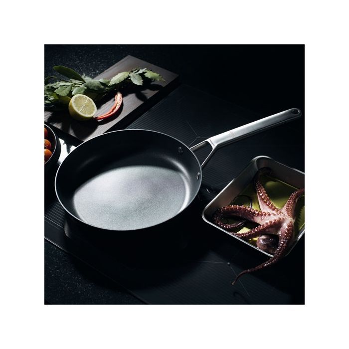 Сковорода Fiskars Taiten Optiheat 26 см (1066947) изображение 7