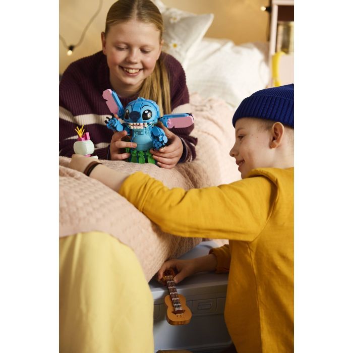 Конструктор LEGO Disney Стич и Страхопудка (43296) изображение 9