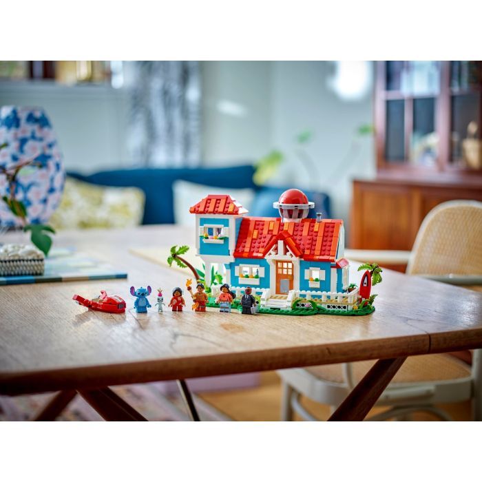 Конструктор LEGO Disney Classic Пляжный дом Лило и Стич (43268) изображение 10