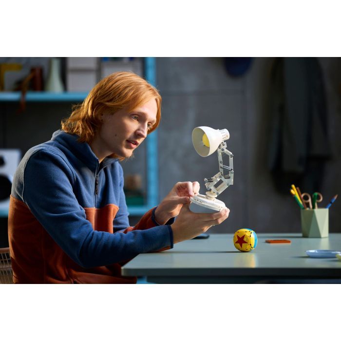 Конструктор LEGO Ideas Disney Pixar Luxo Jr. (21357) изображение 10