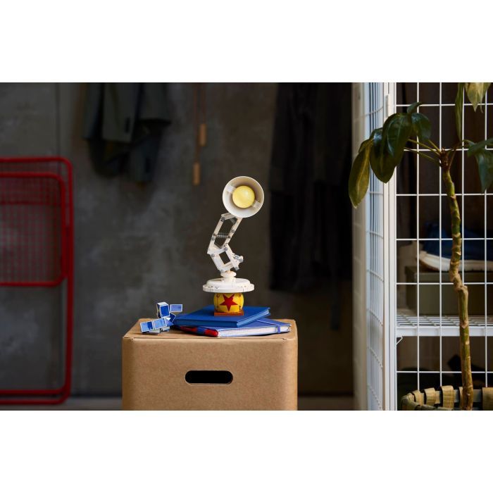 Конструктор LEGO Ideas Disney Pixar Luxo Jr. (21357) изображение 12
