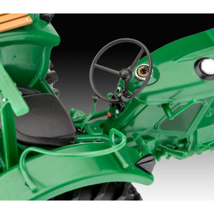 Сборная модель Revell Трактор Deutz D30 уровень 2, 1:24 (RVL-07826) изображение 6