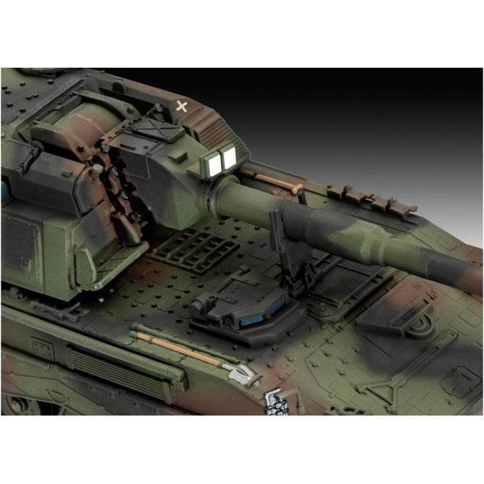 Сборная модель Revell САУ Panzerhaubitze 2000 уровень 4 масштаб 1:72 (RVL-03347) изображение 4