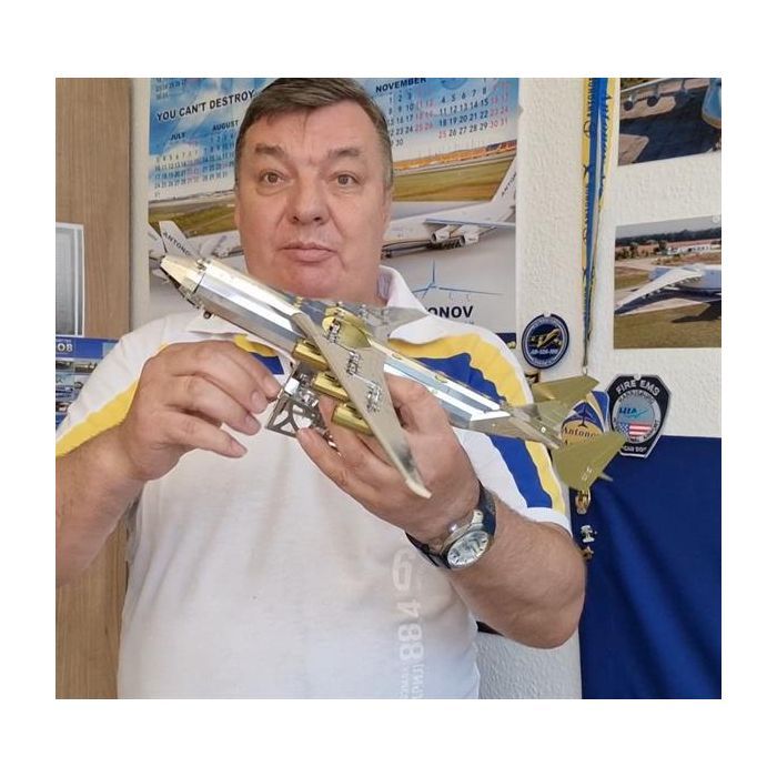 Конструктор Metal Time Колекційна модель Ukrainian Dream механічний літак Мрія АН-225 двокольоровий Exclusive Edition (MT001EE) зображення 10