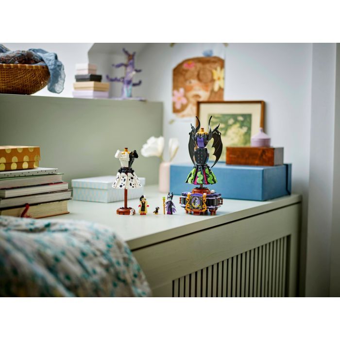 Конструктор LEGO Disney Classic Сукні Малефісенти та Лютелли де Віль (43262) зображення 9