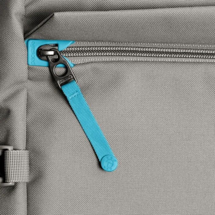 Рюкзак туристический Pacsafe Go Carry-on 44L чорний (35160130) изображение 8