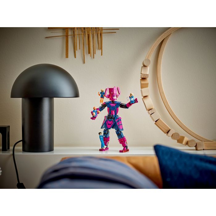 Конструктор LEGO Marvel Фантастическая четверка против Галактуса: фигурка для сборки (76316) изображение 10