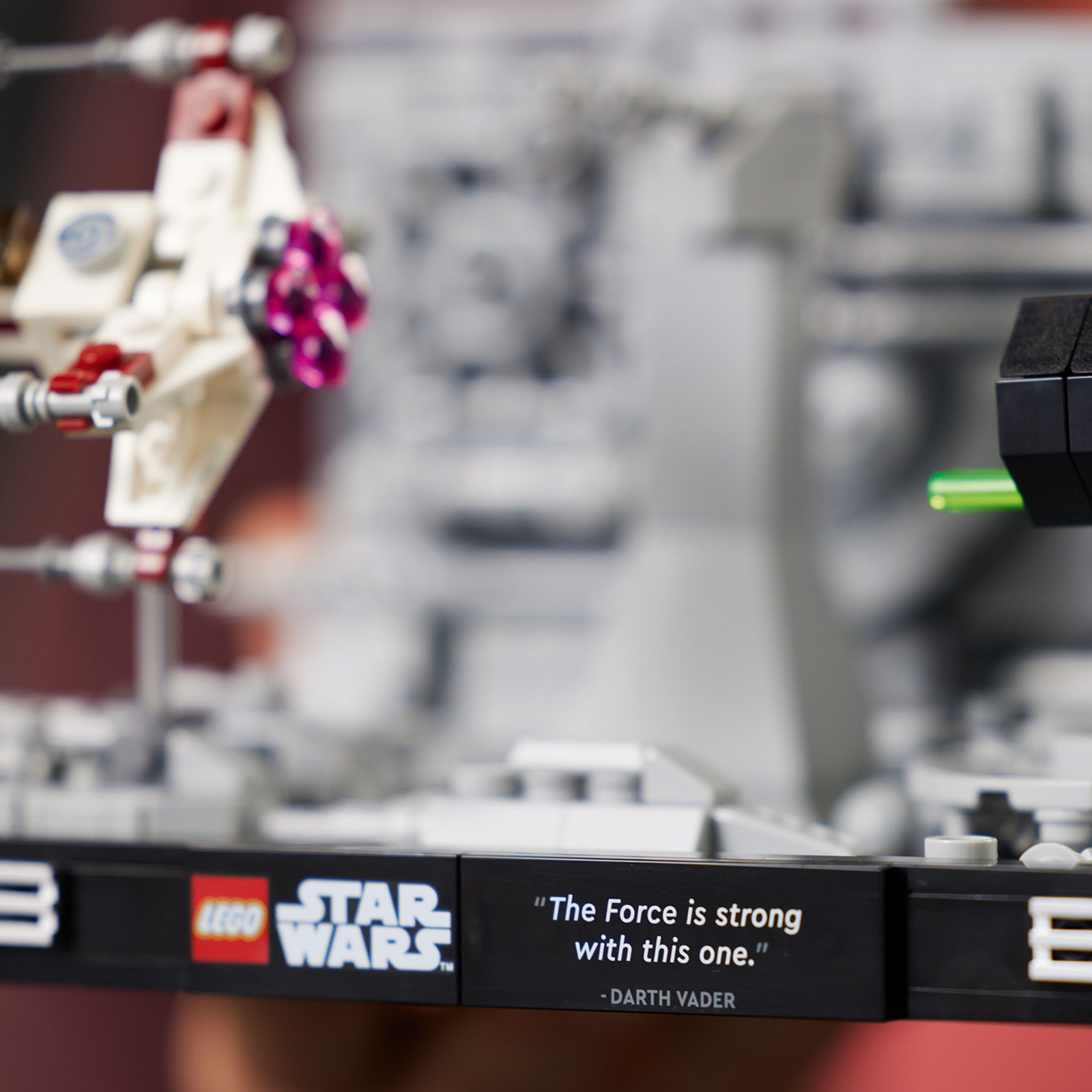 Конструктор LEGO Star Wars Диорама «Полет над Звездой Смерти» 665 деталей (75329) изображение 6