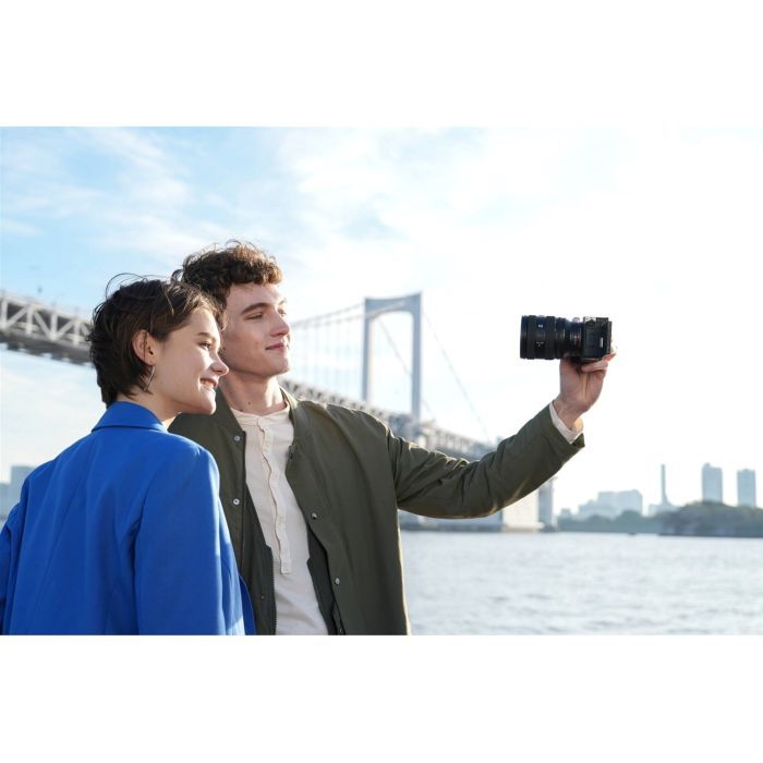 Объектив Sony 20-70mm f/4.0 G for NEX FF (SEL2070G.SYX) изображение 10