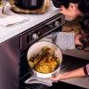 Гусятница KitchenAid Cast Iron 30 см 5,6 л Мигдалевий крем (CC006062-001) изображение 5