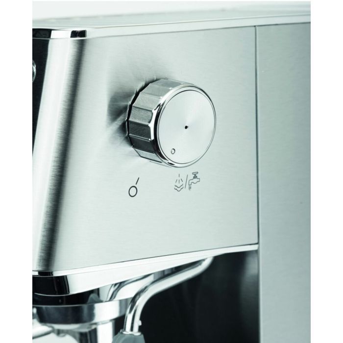 Рожковая кофеварка эспрессо Ufesa CE8020 (71705062) изображение 3