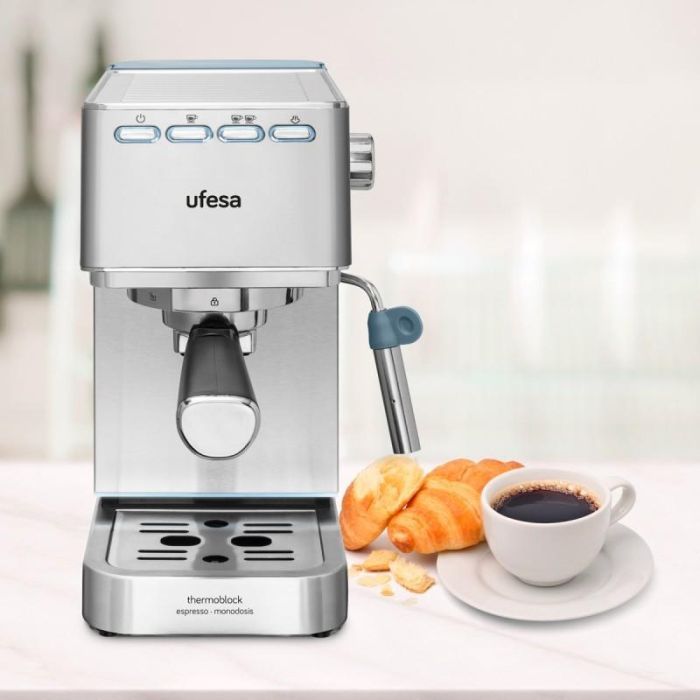 Рожковая кофеварка эспрессо Ufesa CE8020 (71705062) изображение 7