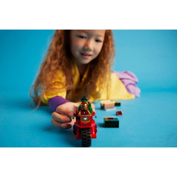 Конструктор LEGO Marvel Железный человек на мотоцикле и Галк 68 деталей (76287) изображение 8