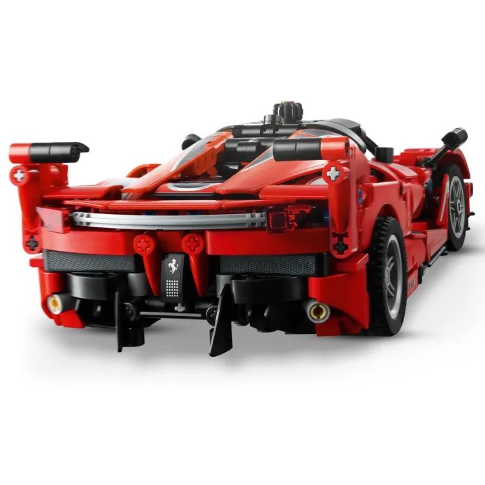 Конструктор LEGO Technic Ferrari FXX K (42212) изображение 4