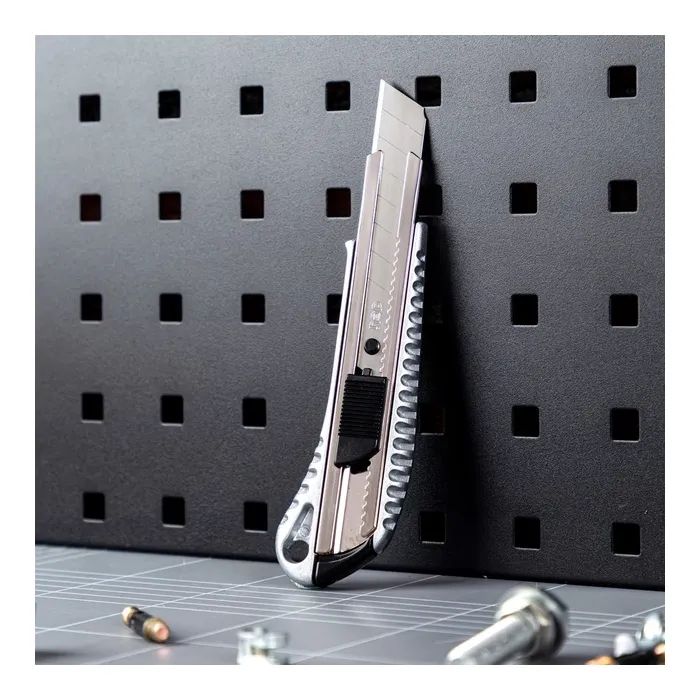 Нож монтажный Deli с выдвижным сегментным лезвием 18 мм (DL4255) изображение 4