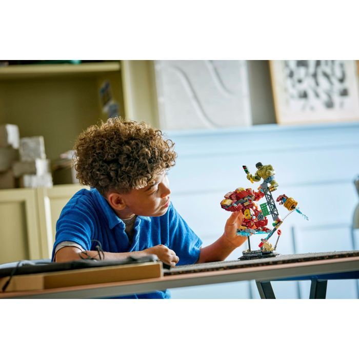 Конструктор LEGO Super Heroes Легендарное сражение: Халкбастер vs. Халк (76343) изображение 10