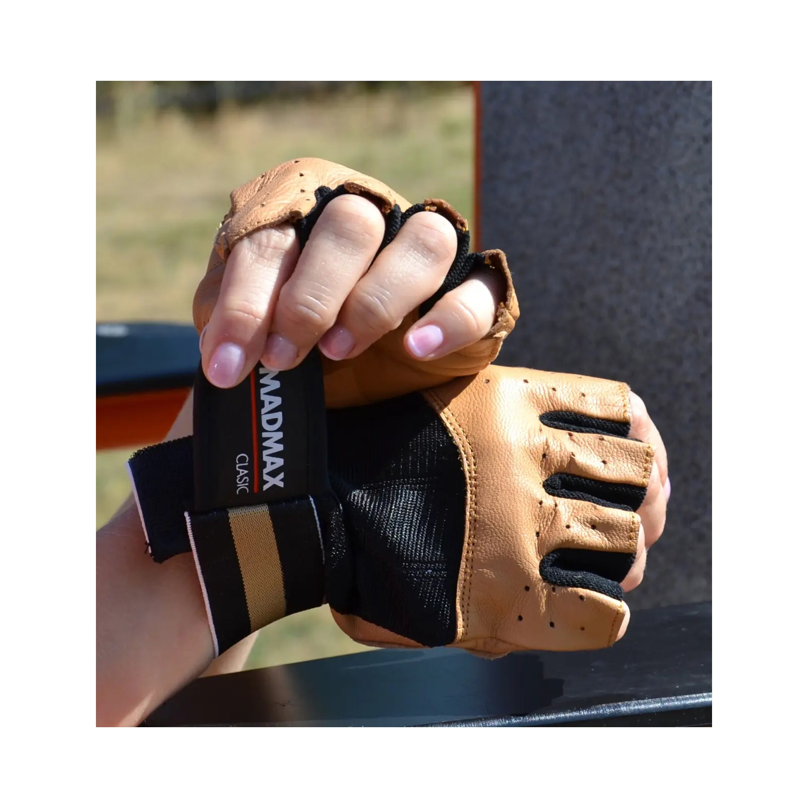 Перчатки для фитнеса MadMax MFG-248 Clasic Brown XL (MFG-248-Brown_XL) изображение 7