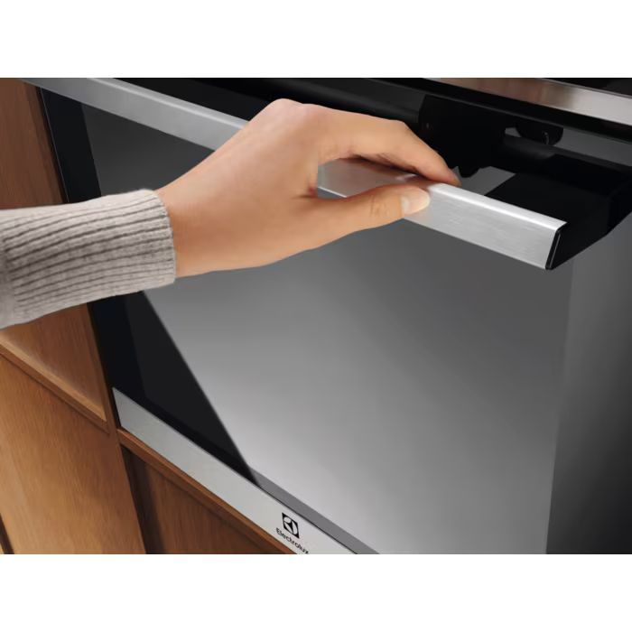 Духовой шкаф Electrolux EOE8P38X изображение 5