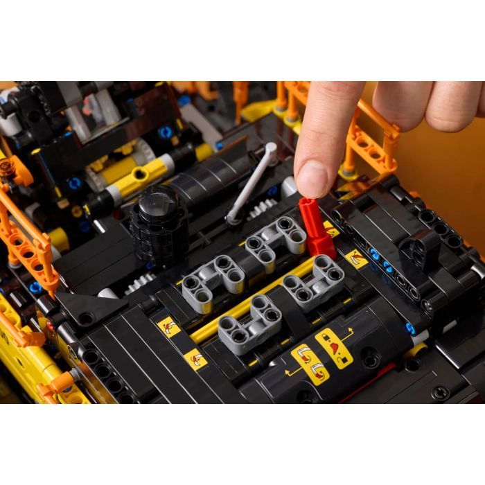 Конструктор LEGO Technic Экскаватор Volvo EC500 Hybrid (42215) изображение 9