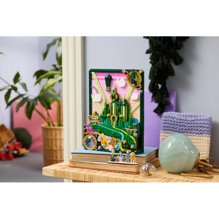 Конструктор LEGO Wicked Эмеральд-сити Настенный декор (75685) изображение 4 Конструктор LEGO Wicked Эмеральд-сити Настенный декор (75685) изображение 4