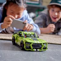 Конструктор LEGO Technic Ford Mustang Shelby GT500 544 детали (42138) изображение 3
