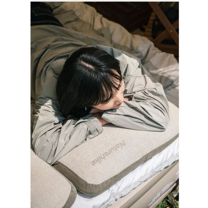 Туристична подушка Naturehike NH22ZT002 з пам'яттю 50x32x11 см Grey (6927595708590) зображення 4