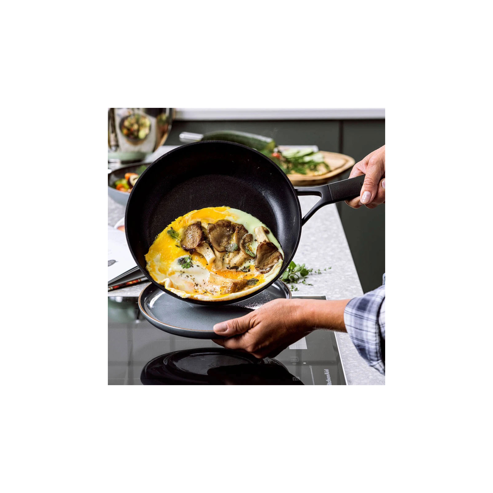 Сковорода KitchenAid CFA 20 см з керамічним покриттям (CC003291-001) изображение 4