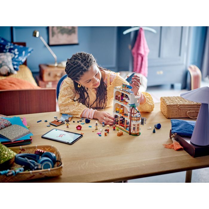 Конструктор LEGO Friends Замковий готель Ночівля і сніданок (42638) зображення 10
