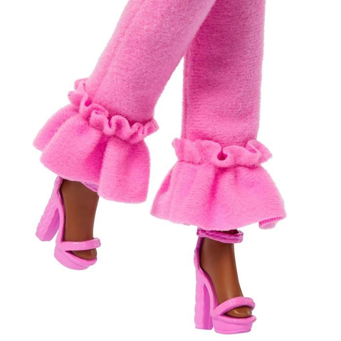 Кукла Barbie Barbiecore модница в костюме с перьями (HYV28) изображение 4