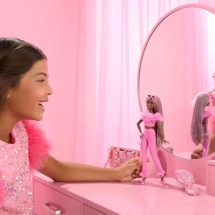 Кукла Barbie Barbiecore модница в костюме с перьями (HYV28) изображение 6