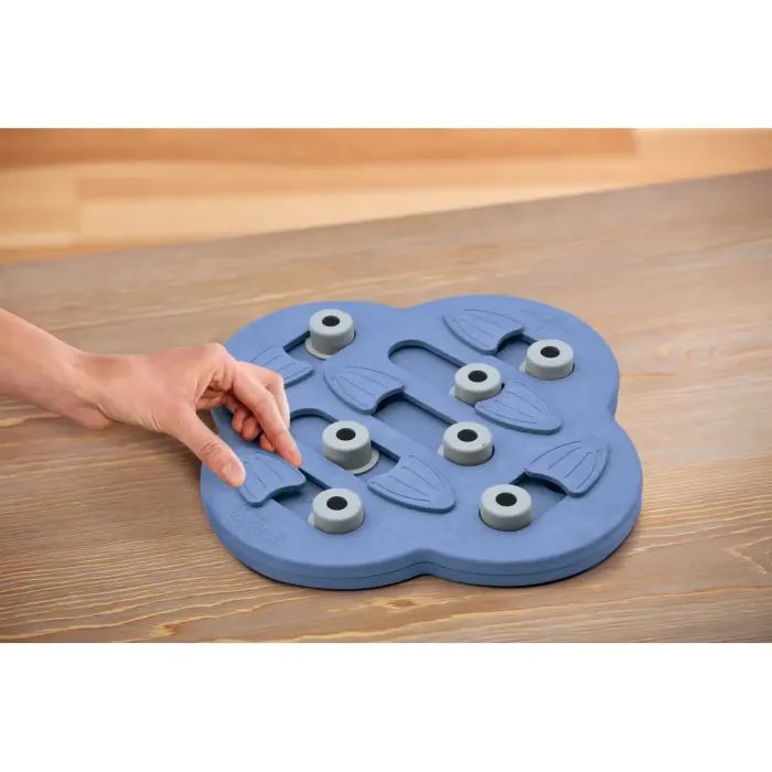 Іграшка для собак Nina Ottosson інтерактивна "Сховище" фіолетова (0700603695404) зображення 3