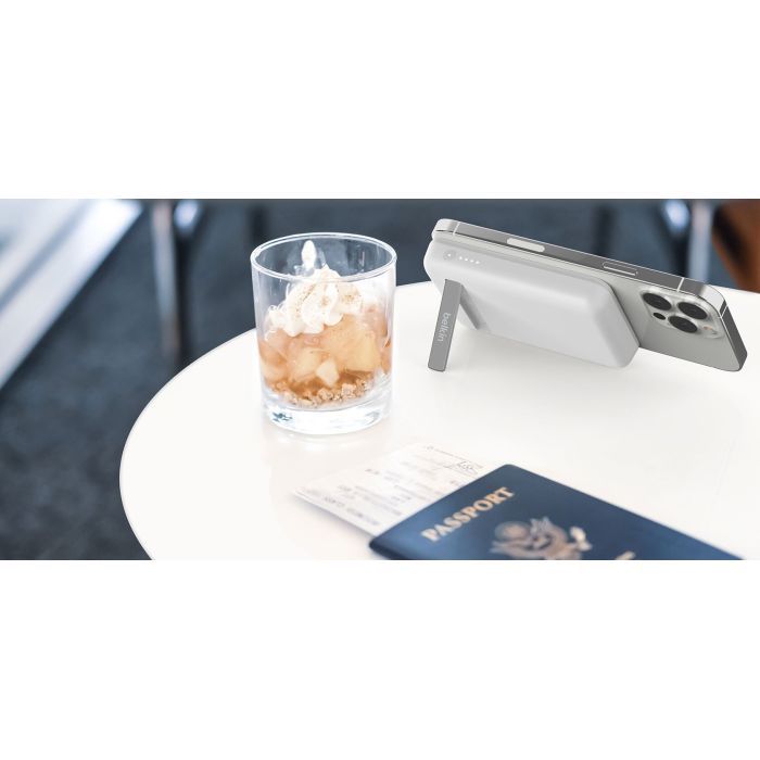 Батарея универсальная Belkin 5000mAh MagSafe Wireless White (BPD004BTWT) изображение 10