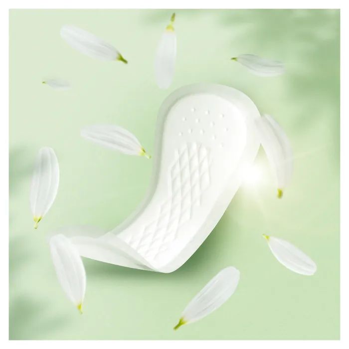 Щоденні прокладки Naturella Сamomile Light 20 шт. (4015400240310) зображення 5