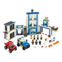 Конструктор LEGO City Police Полицейский участок 743 детали (60246) изображение 2