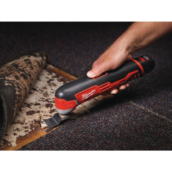 Реноватор Milwaukee C12 MT-402B Li-Ion, 2x4Ah, сумка (4933441705) изображение 4