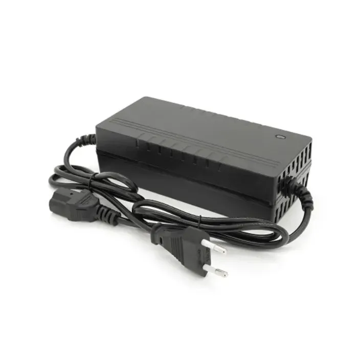 Мережевий зарядний пристрій для АКБ Voltronic Li-ion 16,8V, 4S, 2A (1220-16820) зображення 3