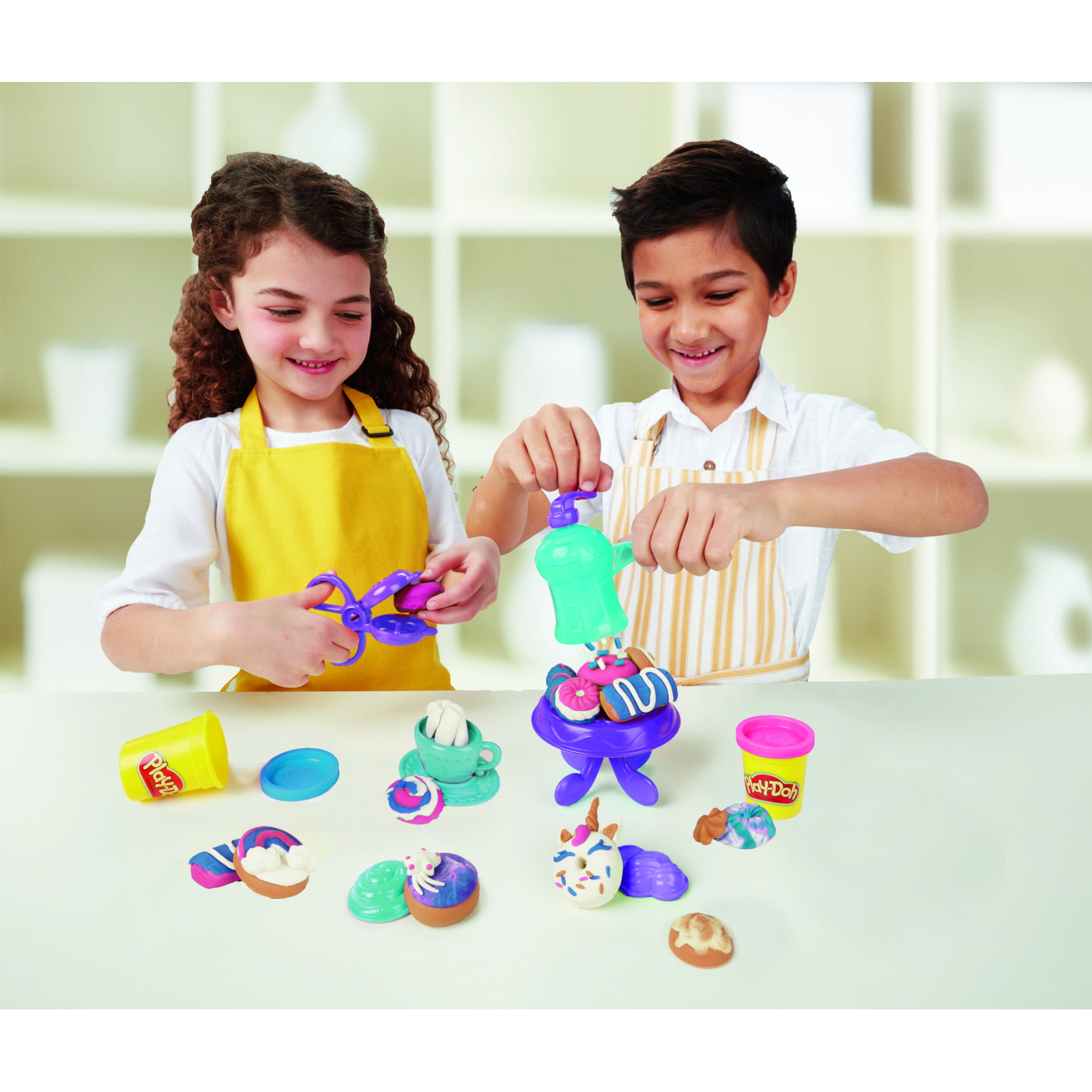 Набор для творчества Hasbro Play Doh Выпечка и пончики (E3344) изображение 12
