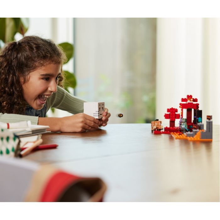 Конструктор LEGO Minecraft Засада у портала в Нижний мир 352 деталей (21255) изображение 10