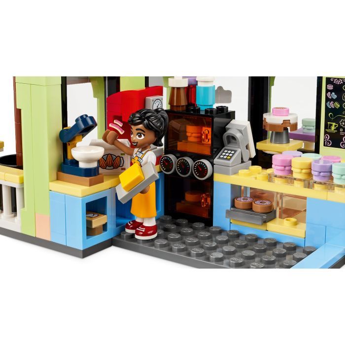 Конструктор LEGO Friends Кофейня Хартлейк-Сити (42618) изображение 6