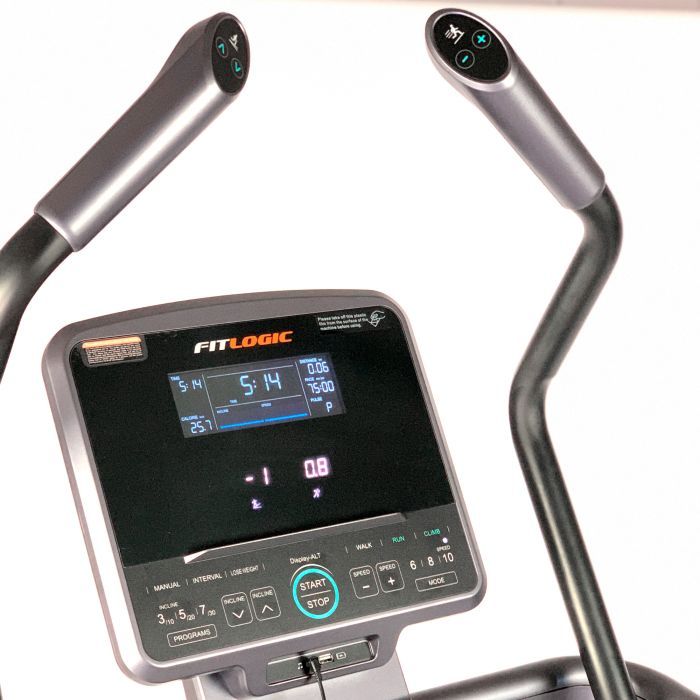 Беговая дорожка FitLogic CM1802 изображение 6