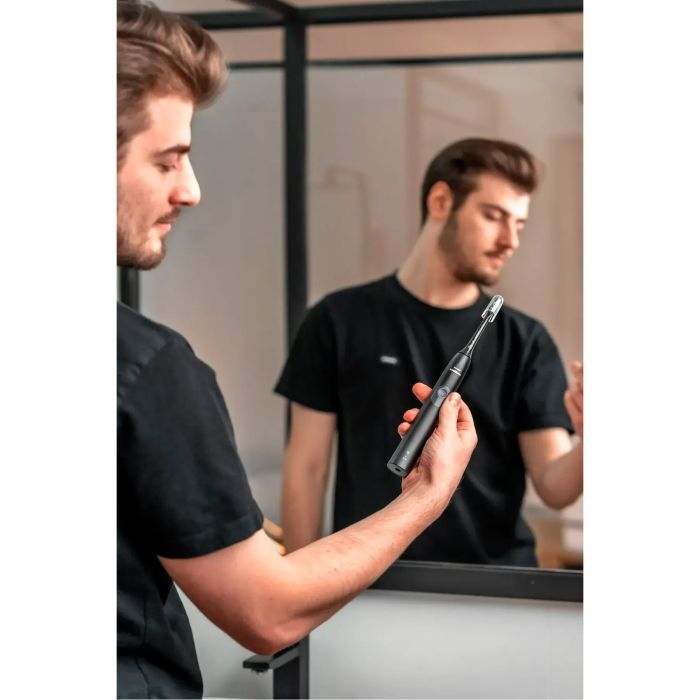 Електрична зубна щітка Philips HX6800/87 зображення 7