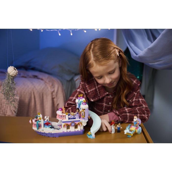 Конструктор LEGO Disney Princess Королевская свадебная лодка Ариэль (43299) изображение 12