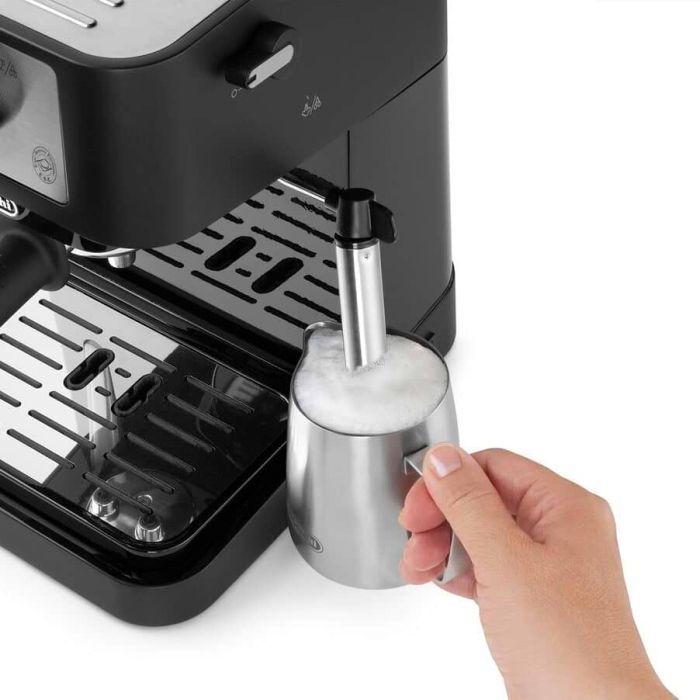 Ріжкова кавоварка еспресо DeLonghi EC260BK зображення 6