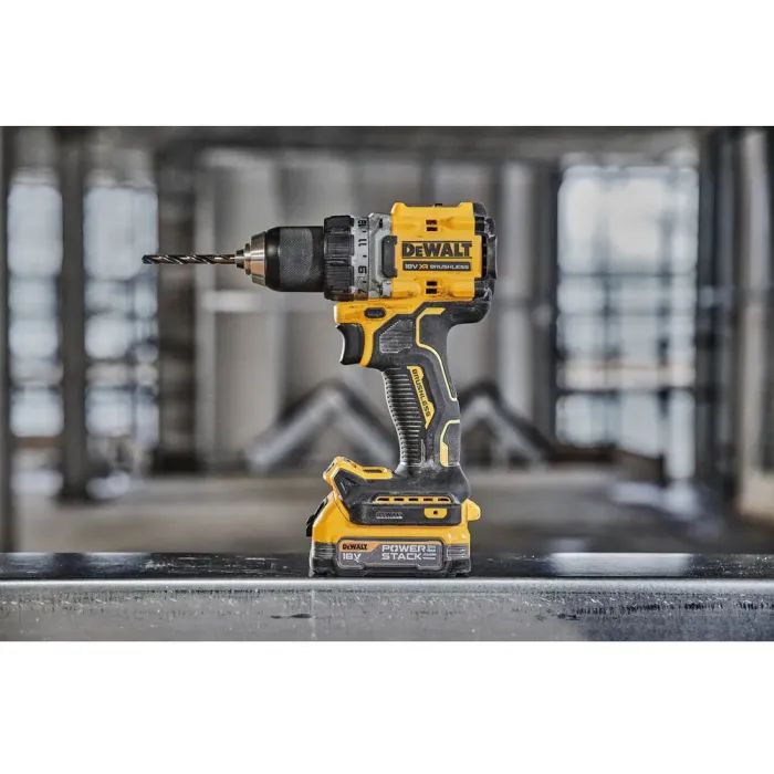 Шуруповерт DeWALT XR Li-Ion 18V, 90 Нм, 0-650/0-2000 об/хв (без АКБ та ЗУ) (DCD800NT) зображення 5