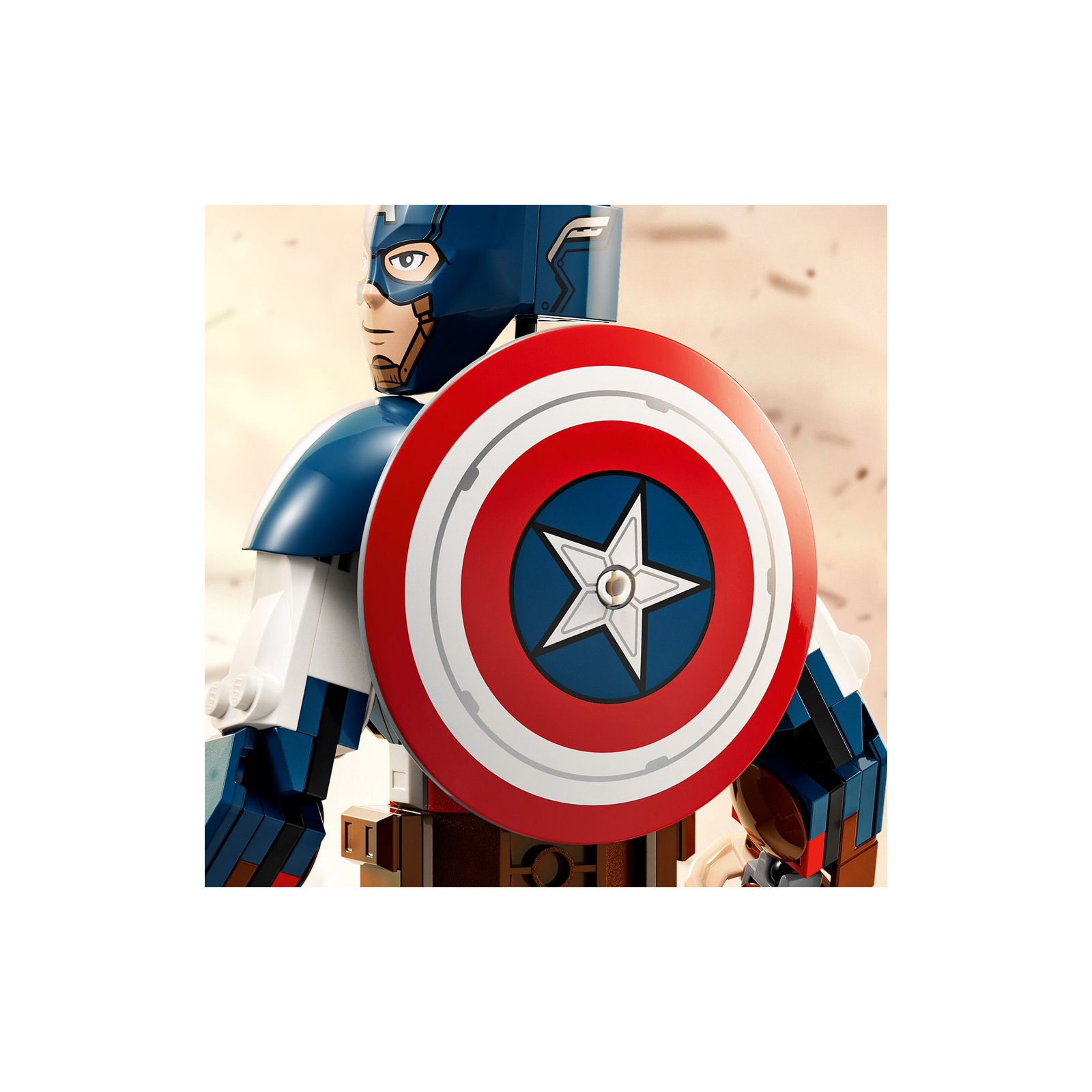 Конструктор LEGO Marvel Фигурка Капитана Америка для сборки 310 деталей (76258) изображение 7