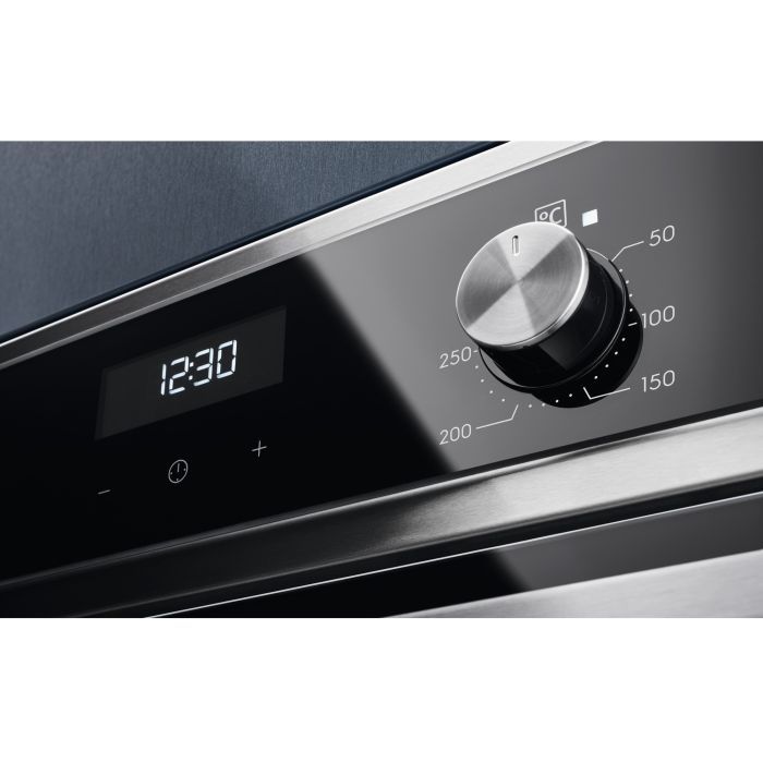 Духовой шкаф Electrolux EOD5H70BX изображение 3