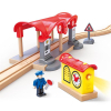 Железная дорога Hape Набор для игрушечной железной дороги Железнодорожная станция (E3702) изображение 4